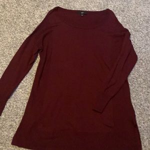 Maroon sweater